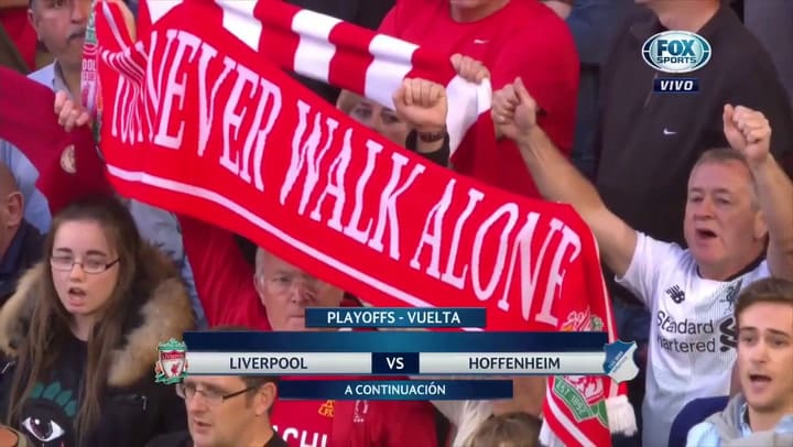 El recibimiento de los hinchas al Liverpool