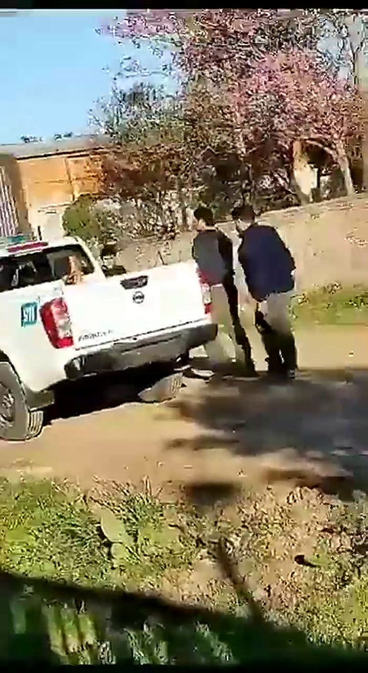 Chaco: detuvieron a un ladrón, lo ataron de pies y manos y lanzaron dentro de un camión