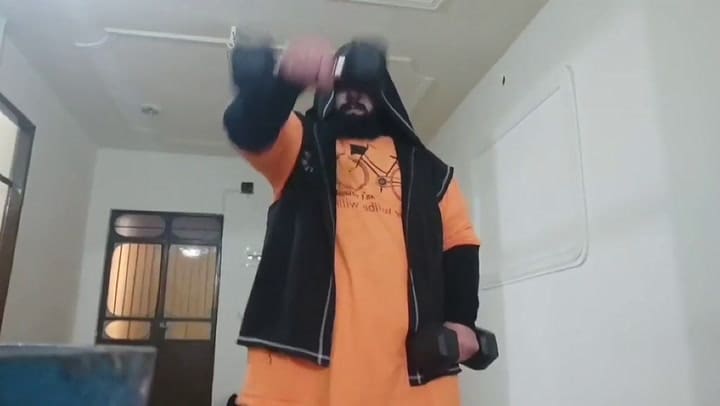 Así entrena el Hulk iraní para la pelea