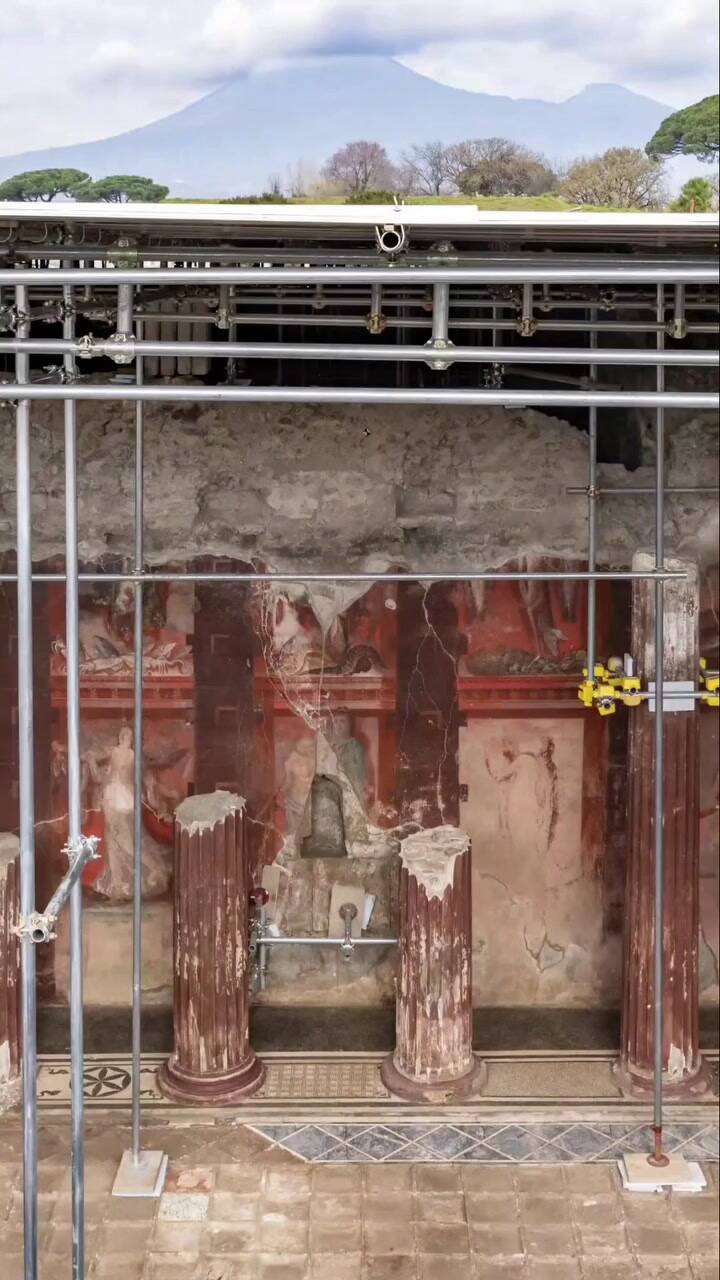 Dejan al descubierto una sala de banquetes pompeyana de hace casi 2000 años