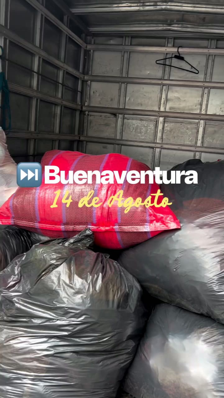 El terremoto llevó a Annie Agredo y Santiago Fernández a incorporar una iniciativa solidaria a su boda en Cali