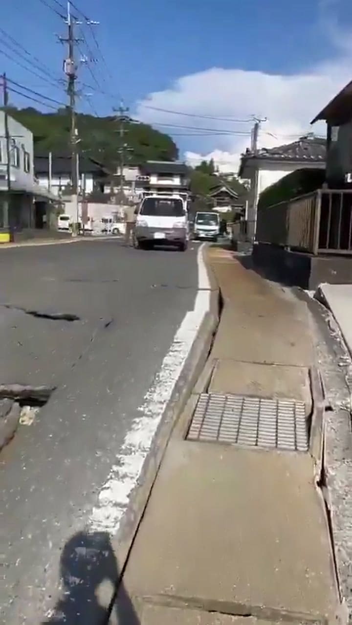 Varios tramos de carretera quedaron destrozadas