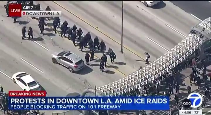 La Policía Avanza Para Restaurar El Paso De Vehiculos En La Autopista 101, Bloqueada Por Manifestantes