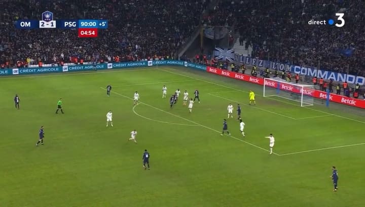 Lionel Messi terminó lesionado en la derrota del PSG ante Olympique de Marsella