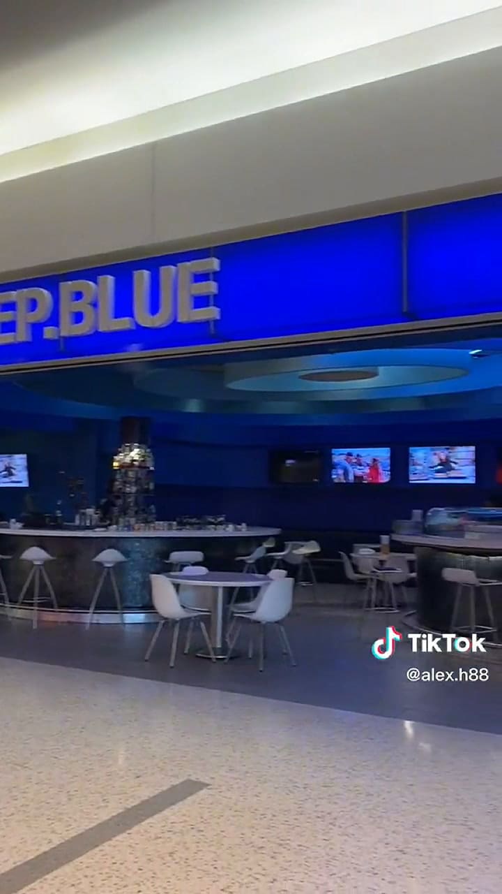 Muestra cómo es viajar en una aerolínea low cost de Estados Unidos