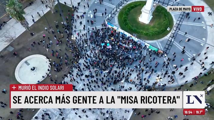 "Misa ricotera" en Plaza de Mayo
