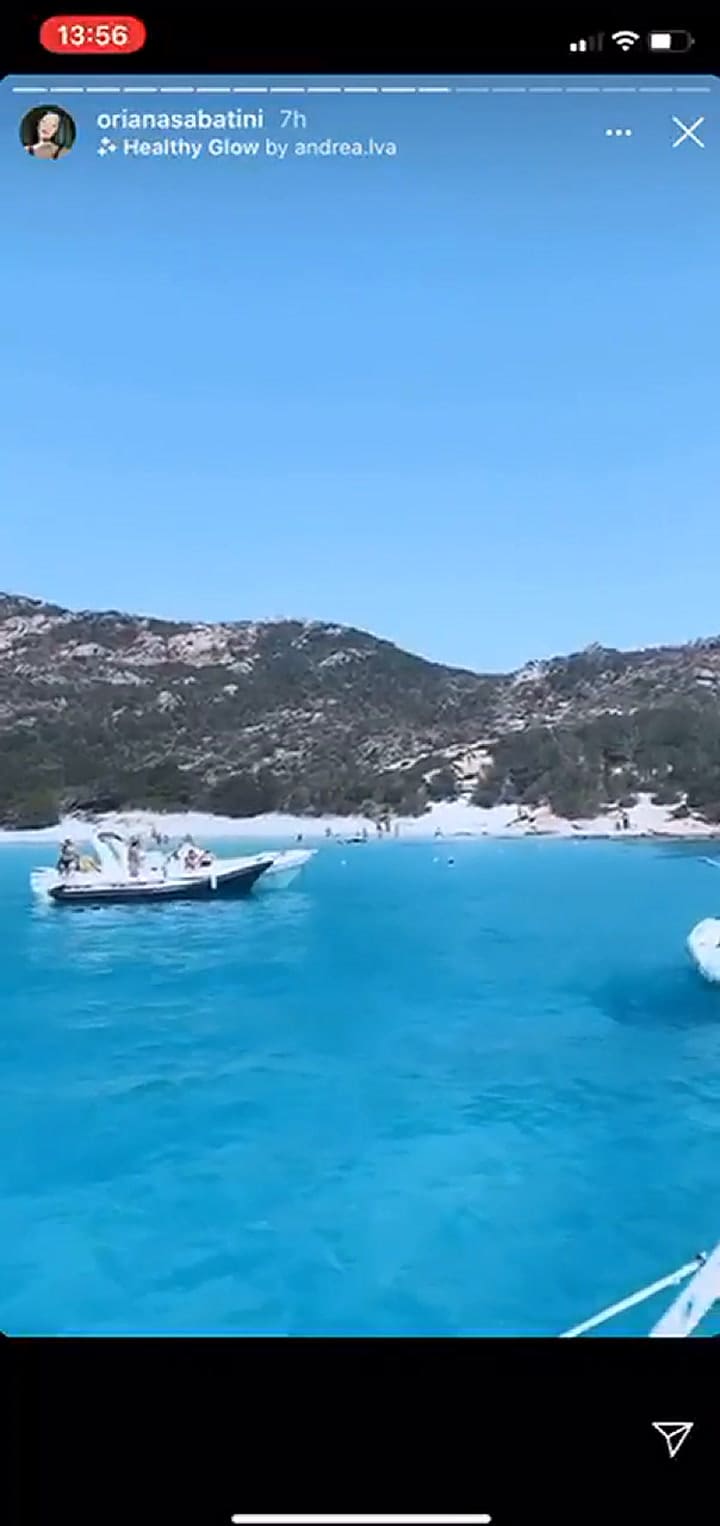 La paradisíaca tarde de altamar de Oriana Sabatini en Italia - Fuente: Instagram Stories