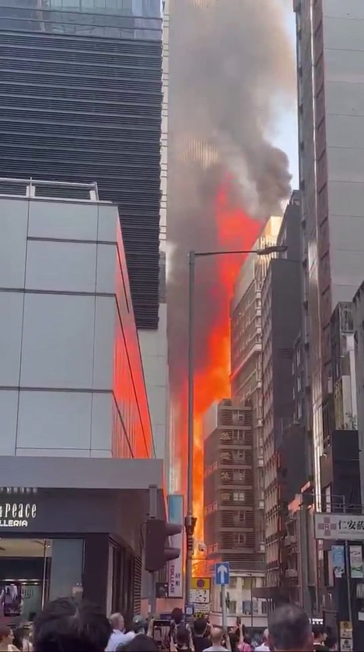 El incendio, visto desde la ciudad