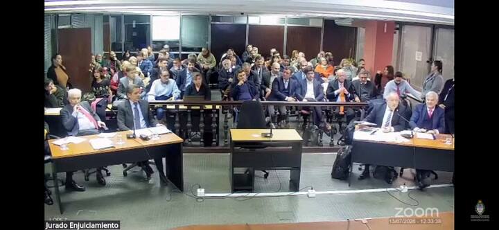 Escándalo en el jury contra un juez