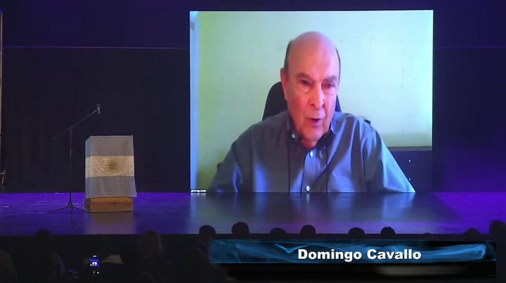 Cuál es el modelo monetario elegido por Cavallo para “estabilizar” la economía