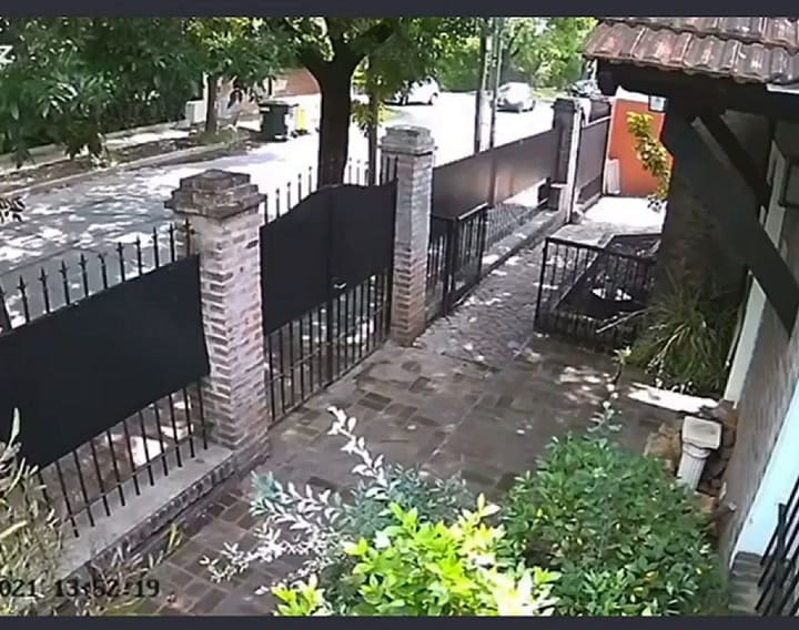 Así asaltaron a la esposa del Bebe Contempomi y le robaron una camioneta