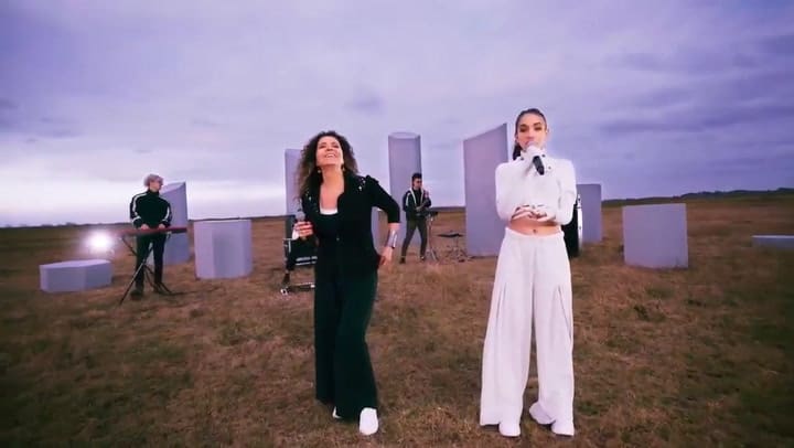 María Becerra y Patricia Sosa actuaron juntas en los Premios Gardel