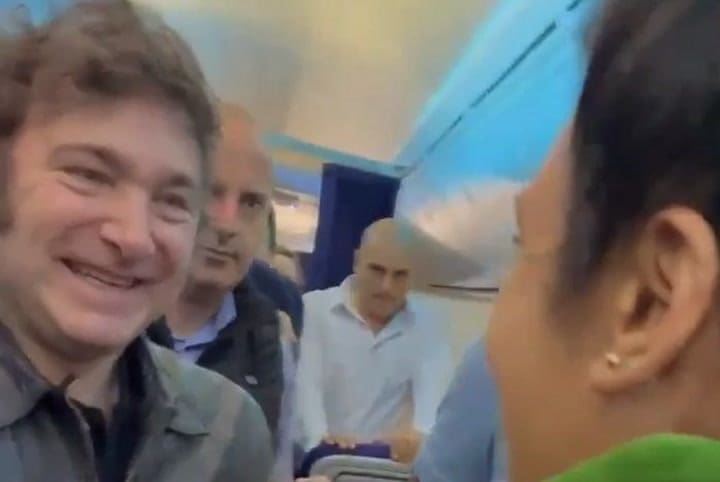 Javier Milei en vuelo a Davos