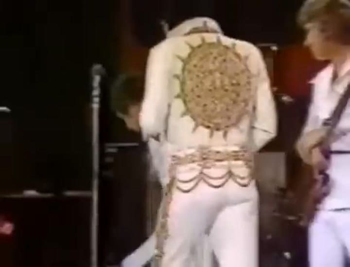 Elvis Presley y su última presentación en 1977