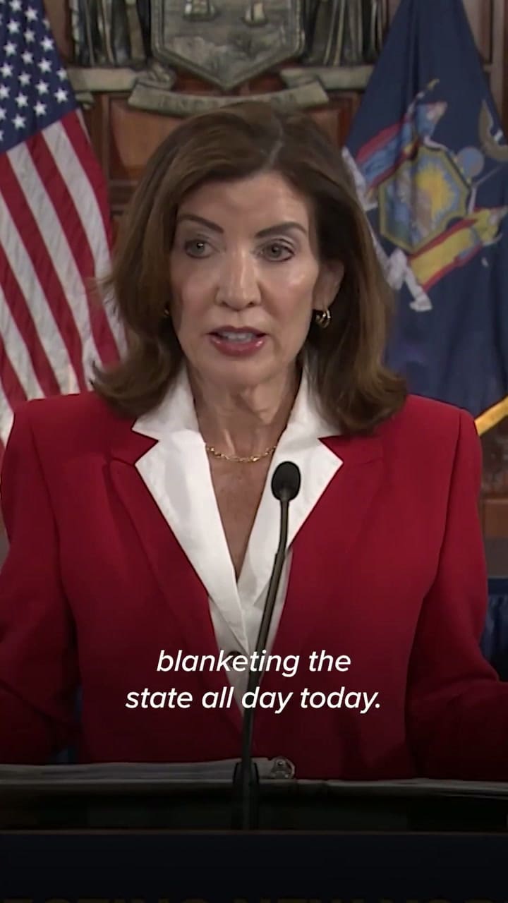 Hochul emite una alerta por la mala calidad del aire en Nueva York