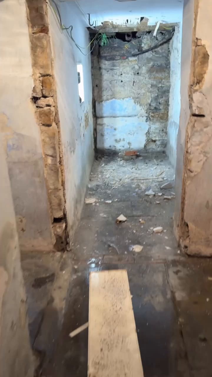 El sorprendente hallazgo de una pareja en el sótano de su casa recién comprada