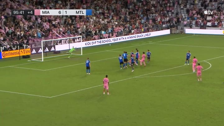 El cuarto gol de Messi llegó por la vía del tiro libre