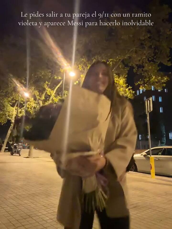 El video de una pareja que se encontró con Messi en la vía pública de Barcelona
