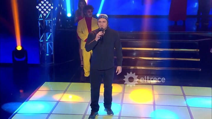Javier Milei imitó a Leonardo Favio en un programa de televisión y dejó a todos sin palabras.- Fuent