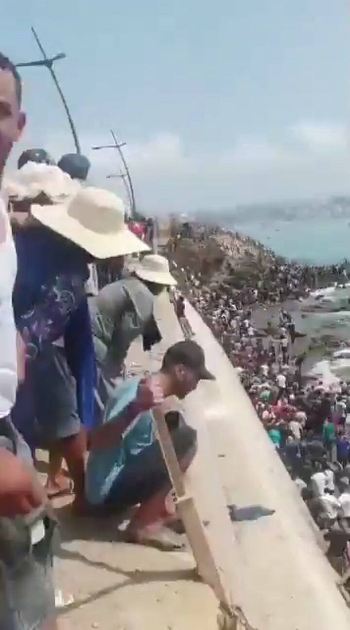 Cientos de inmigrantes ingresan a Ceuta