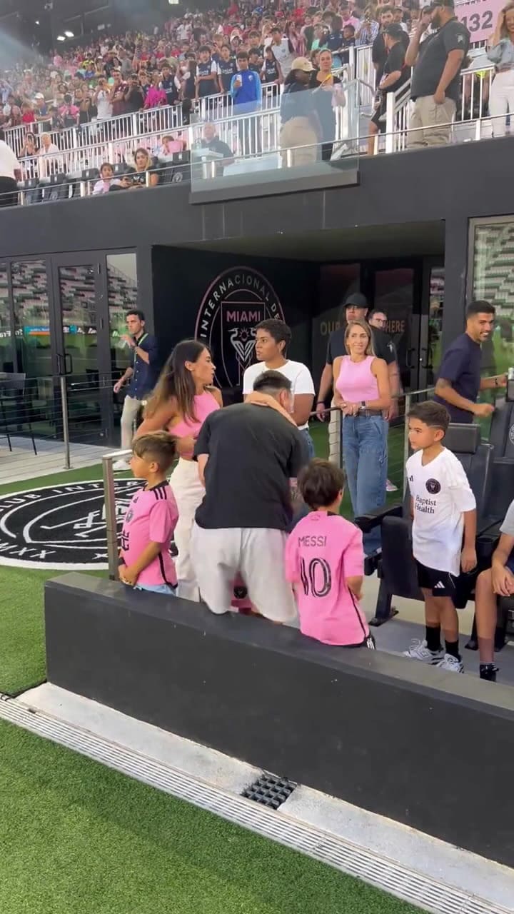 La emoción de Antonela Roccuzzo al ver a Leo Messi y su hijo Thiago juntos en la cancha