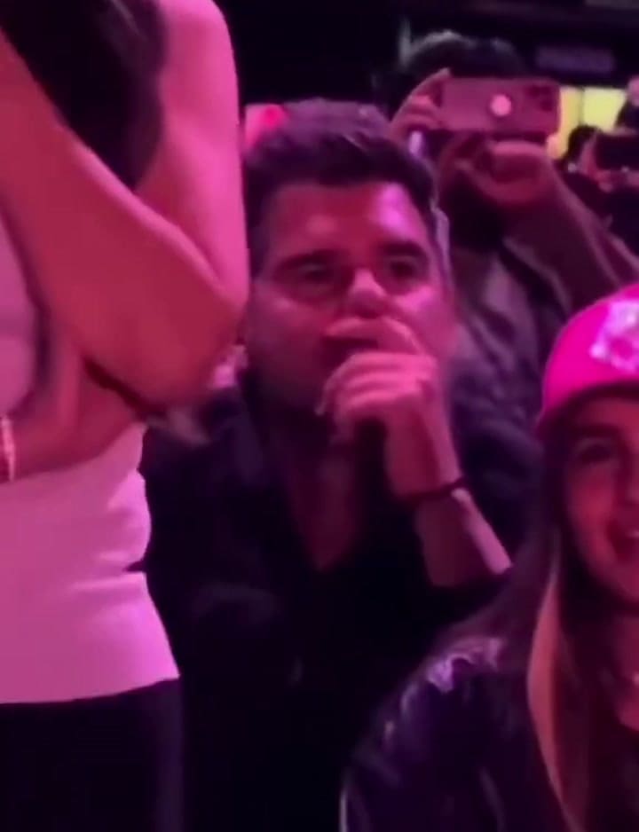 Antonio en el show de Shakira en 2025