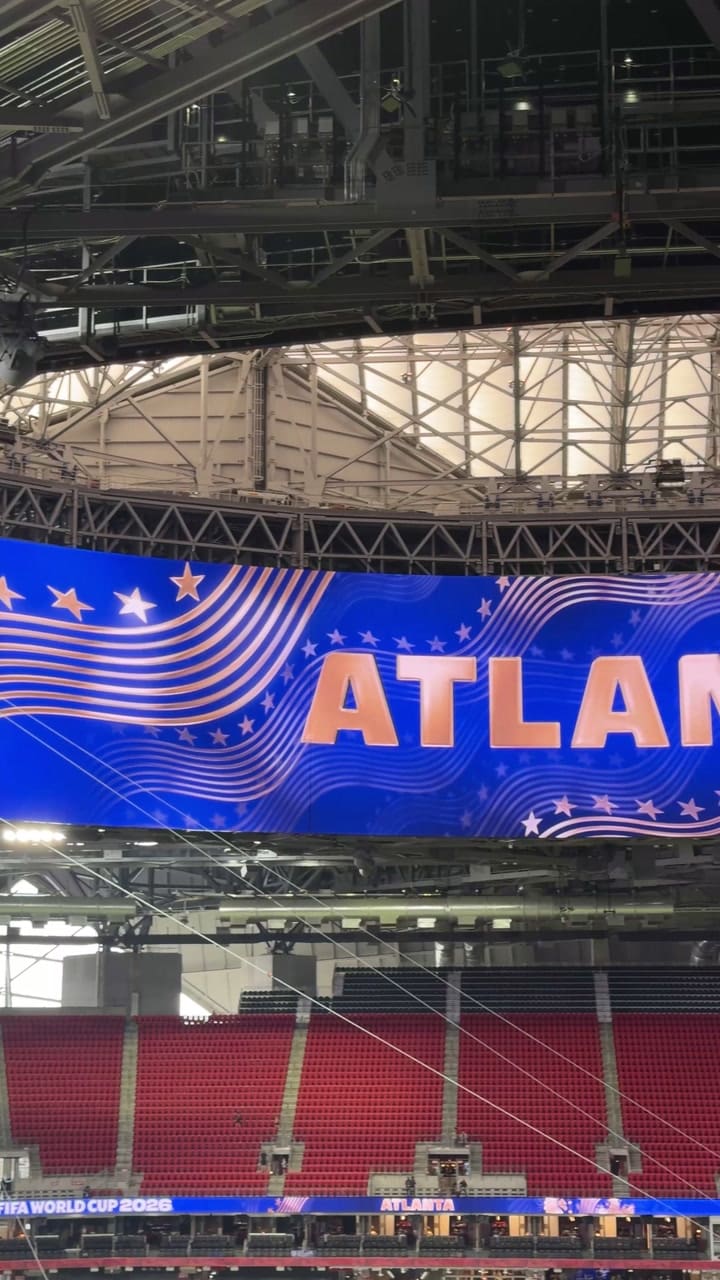 PANTALLA DEL ESTADIO MERCEDES