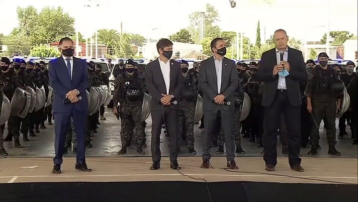 Sergio Berni: 'muchos de los policías que agitan las protestas fueron exonerados por ladrones'