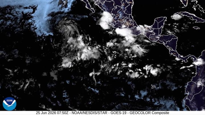 Satélite Sobre Los Sistemas En El Pacífico