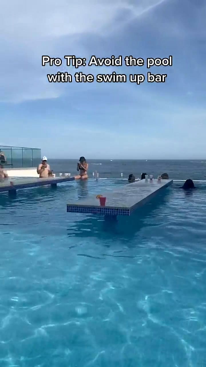 ¿por qué nunca hay que usar la barra de la pileta en los hoteles?