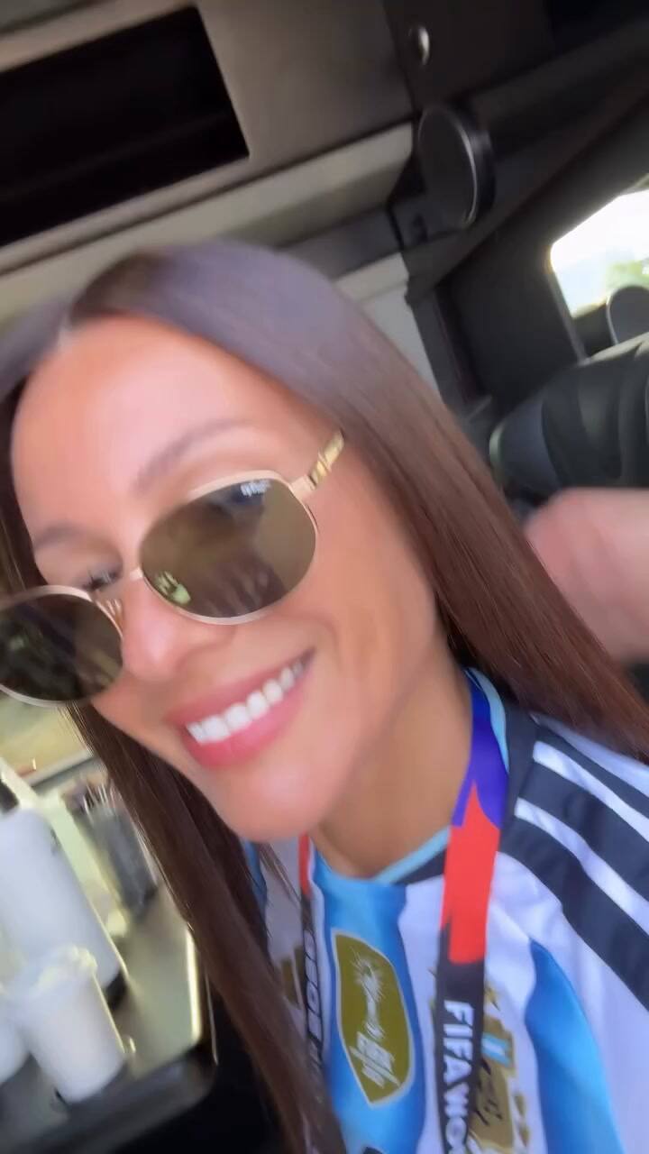 Pampita mostró su preparación antes del partido entre Argentina y Austria