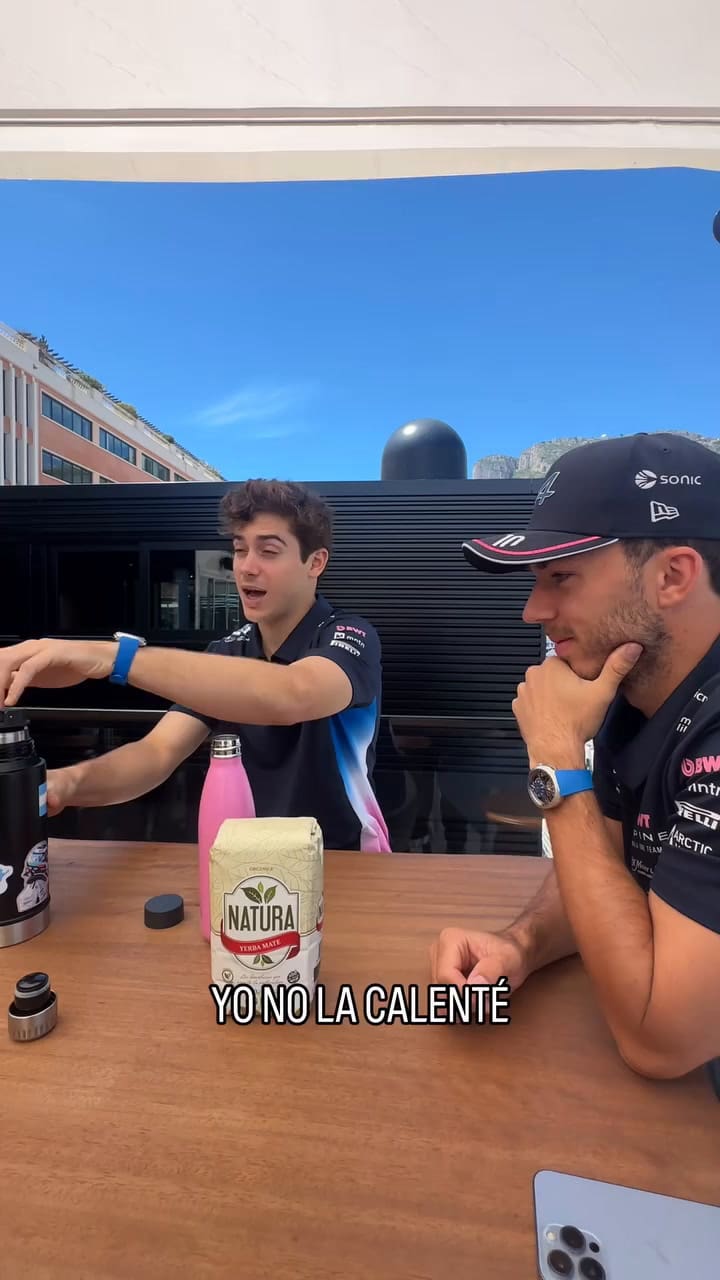 Franco Colapinto le enseñó a Pierre Gasly cómo preparar mates