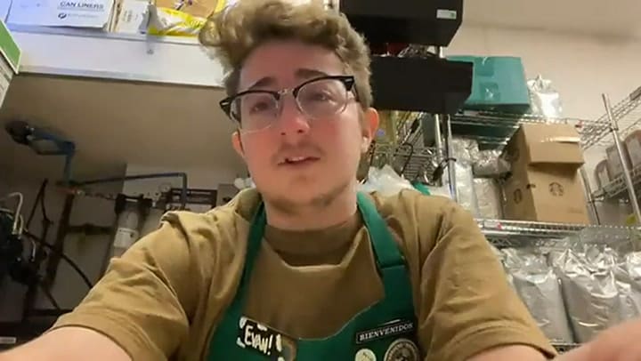 Joven llora porque tiene que trabajar ocho horas al día