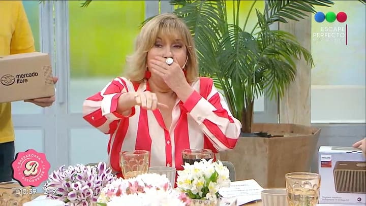 Georgina Barbarossa protagonizo un mal momento en vivo