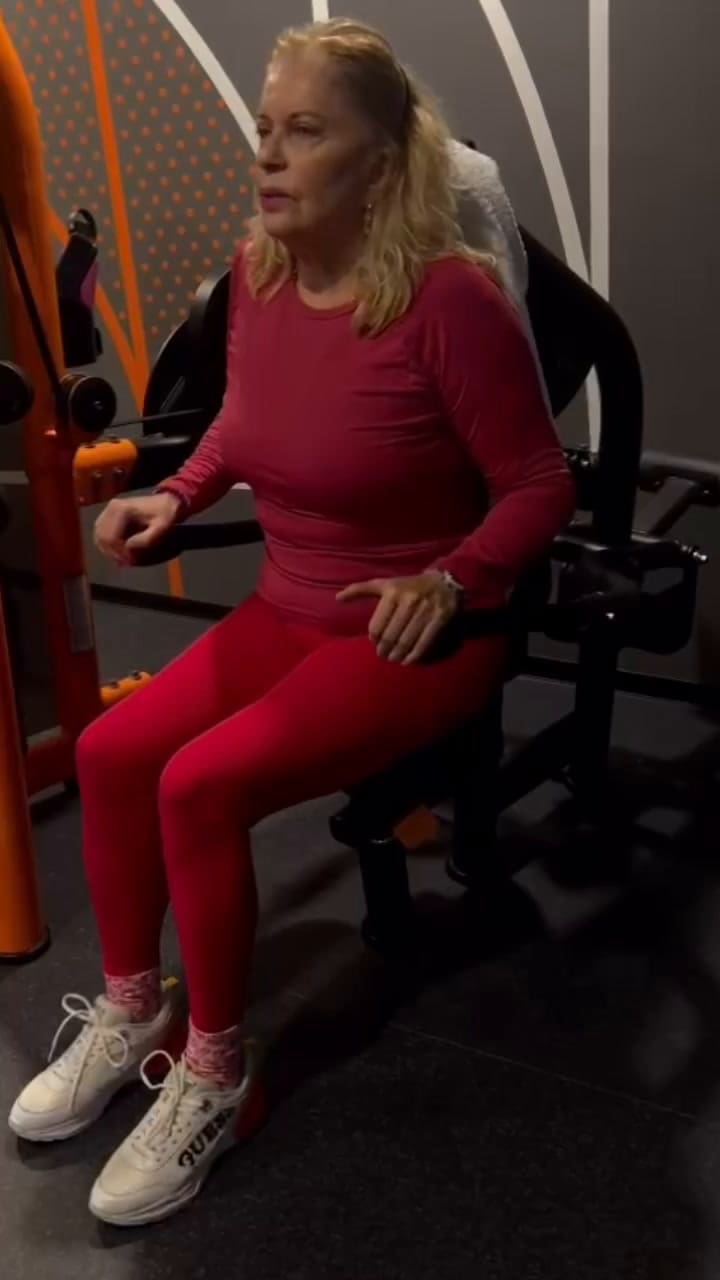 Estoy Intentando Estar En Forma, Cuidarme Para Estar Sana, Pero No Por Fuera, Que También, Sino Por Dentro. El Deporte Es Salud, Es Vida Y Ahora Más Que Nunca Necesito Por Recomendación De Mi Médico Estar San