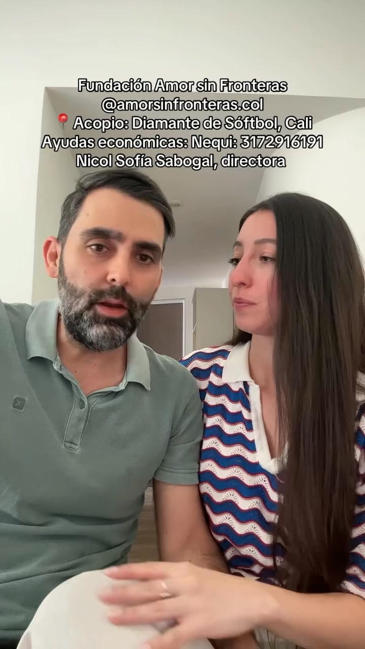 En lugar de regalos o dinero, pidieron a sus invitados productos destinados a las personas afectadas por el terremoto