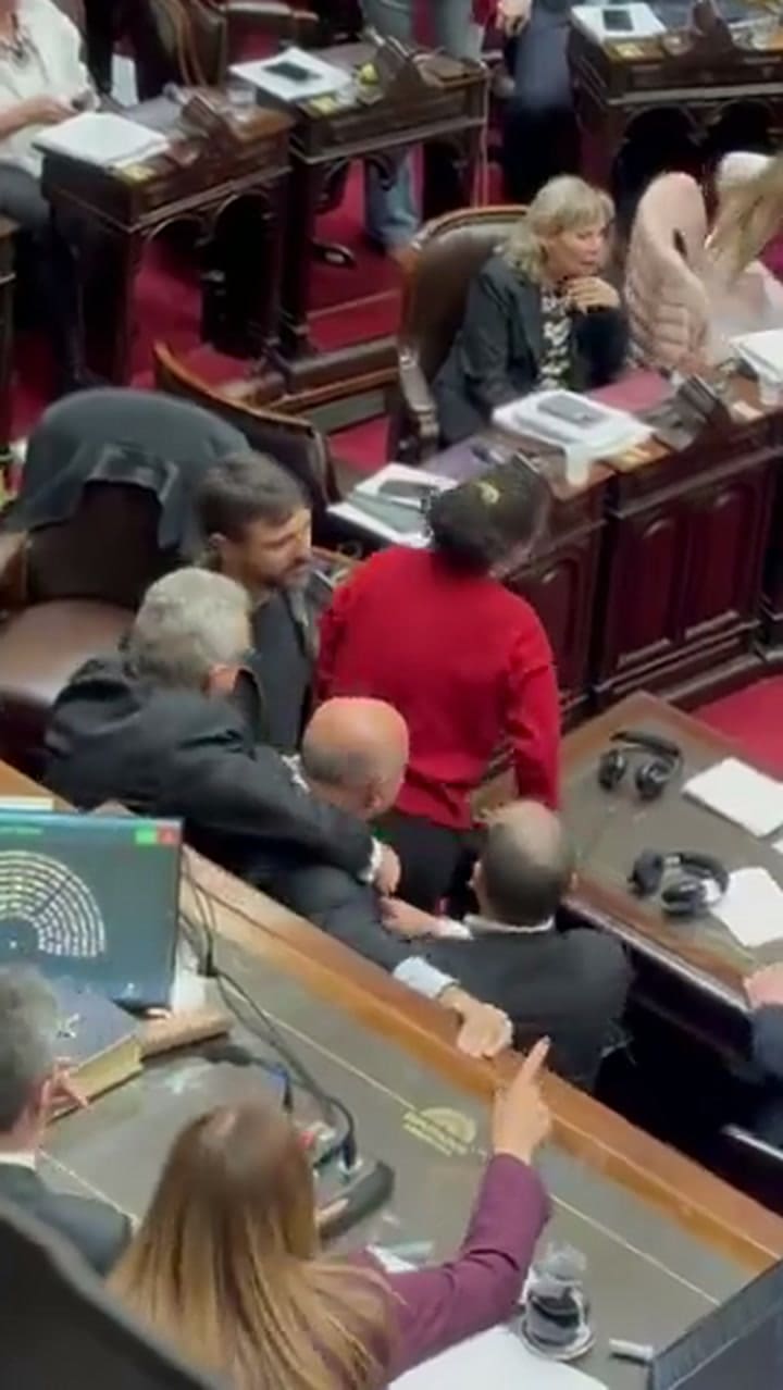 Leiva increpó a Martín Menem