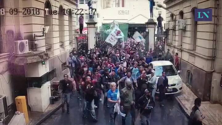Así fue la toma del Ministerio de Economía bonaerense