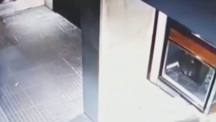 Recoleta: la encargada de un edificio fue brutalmente golpeada por la esposa de un diplomático