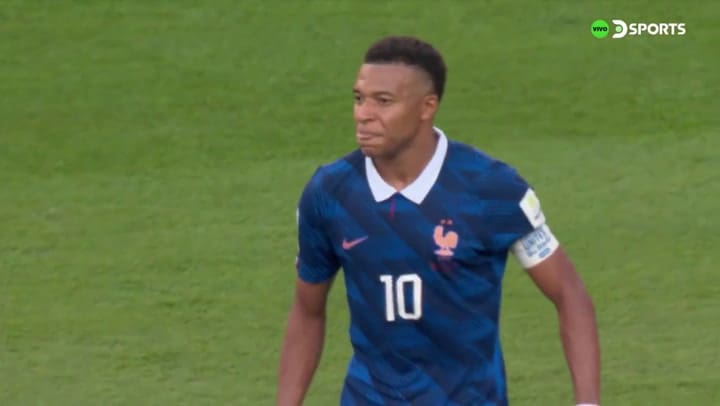El cruce entre Orlando Gill y Kylian Mbappé