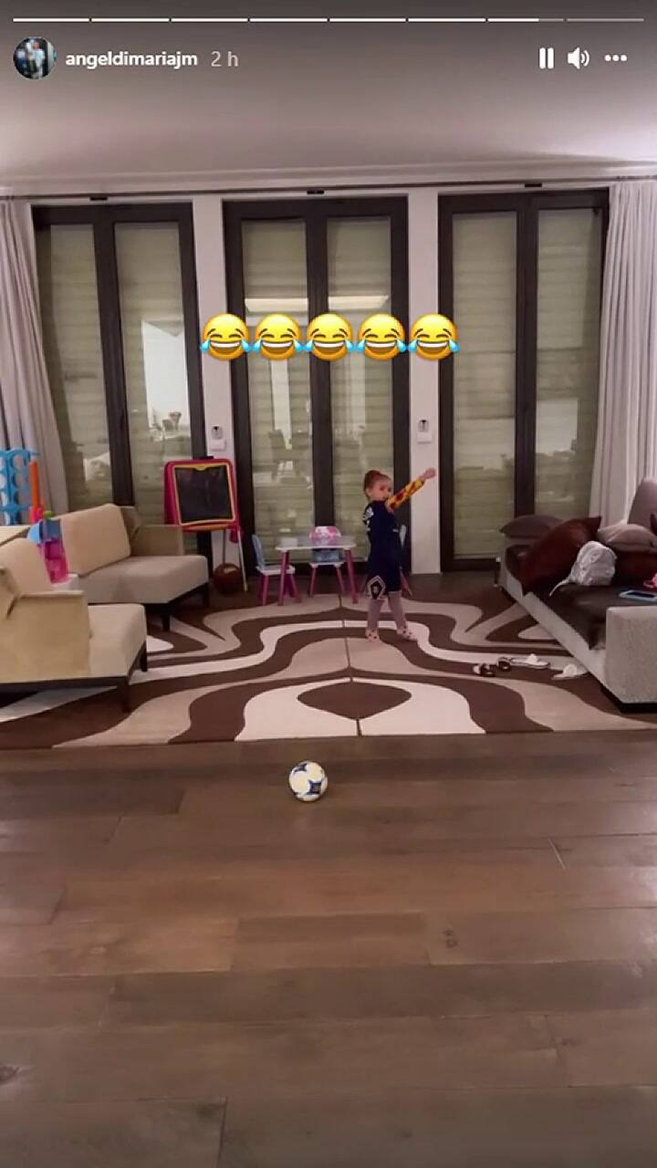 Di María divirtiéndose con su hija Pía