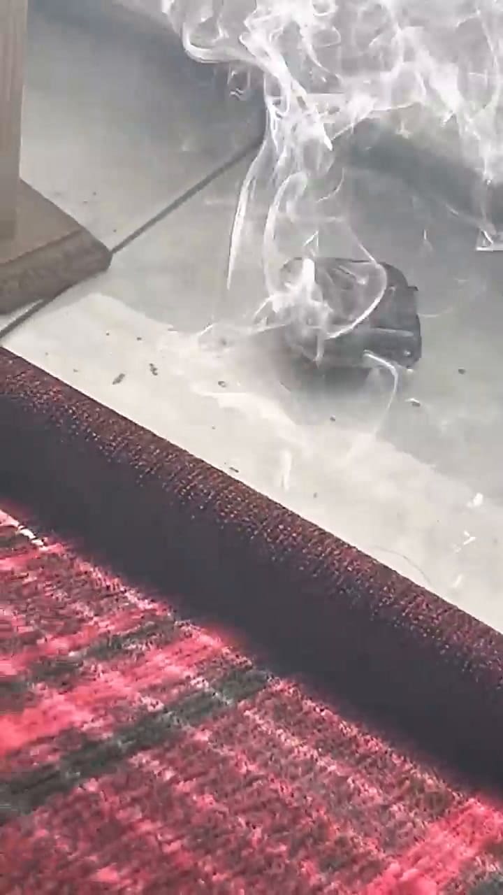 Le explotó un Apple Watch en su casa y la compañía le pidió que no contara eso en redes