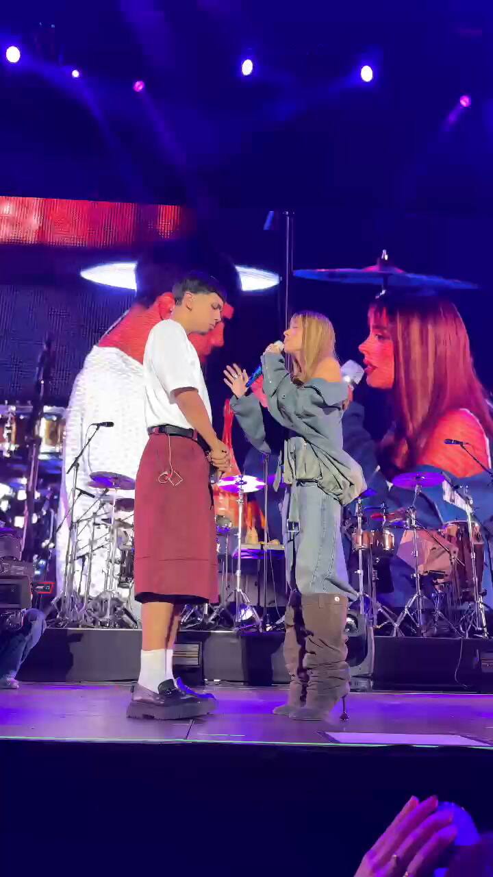 Parte de la canción "Lo que me causa" de Tini y Milo J