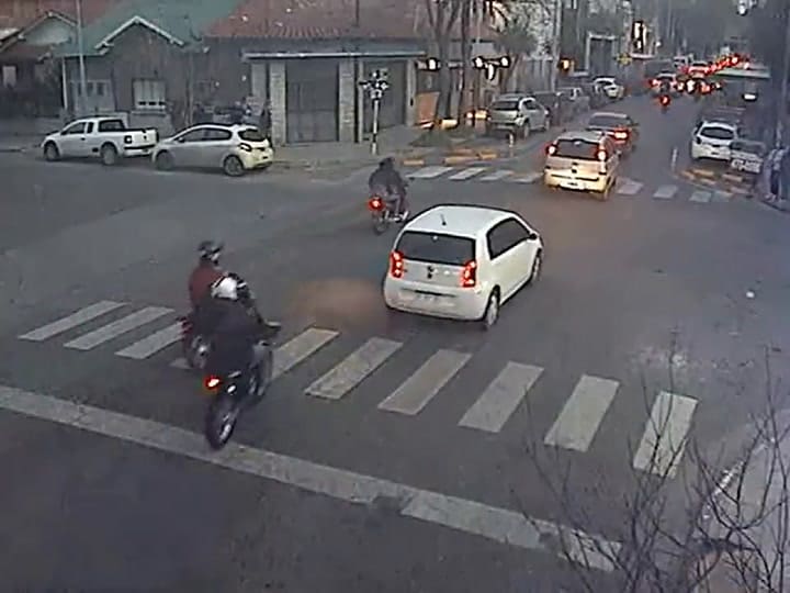 El grupo de motociclistas sin control por las calles de Mar del Plata