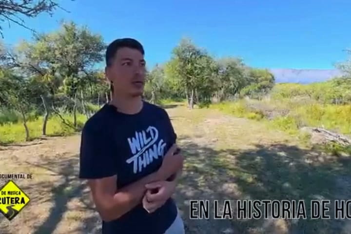 Así vive Mauricio lejos del ruido de la ciudad en una casa autosuficiente - Crónicas del Cambio - De Música Rutera