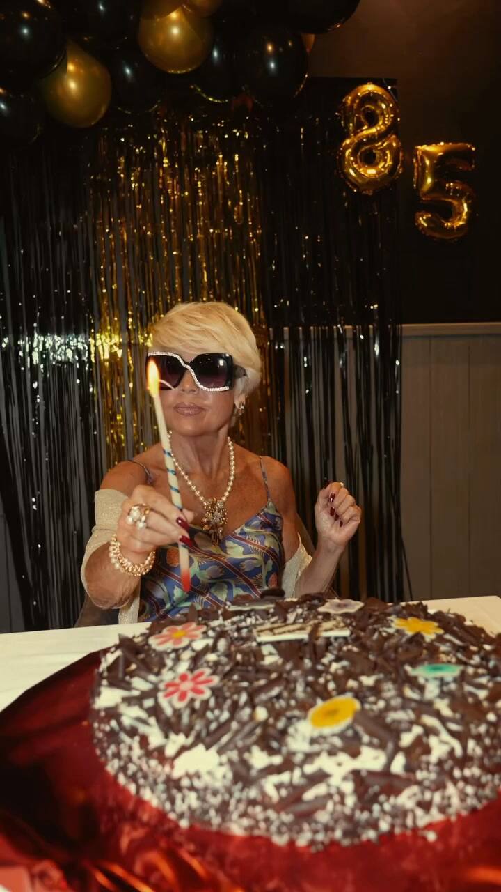 Ramona tiene 85 años y revoluciona al mundo entero