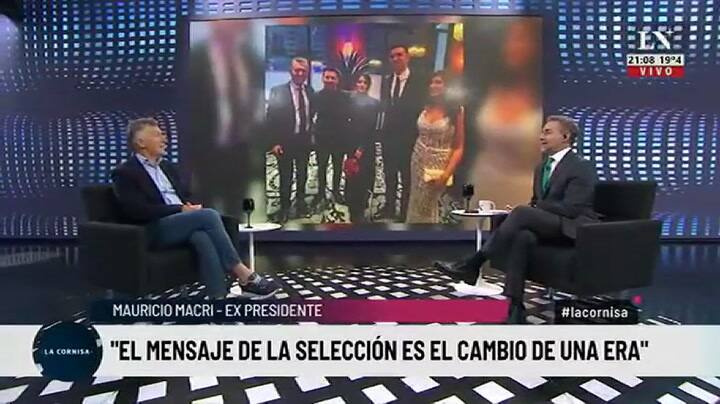 Macri contó cómo se sacó la foto con Messi y qué le dijo al Dibu Martínez en la entrega de los premios The Best