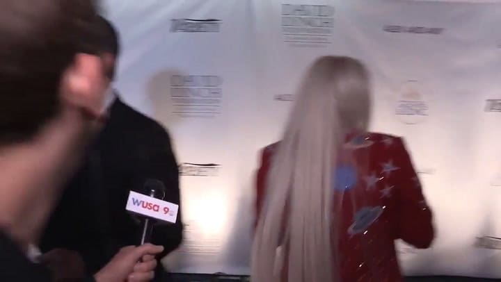 Momento incómodo: Seinfeld le negó el saludo a Kesha