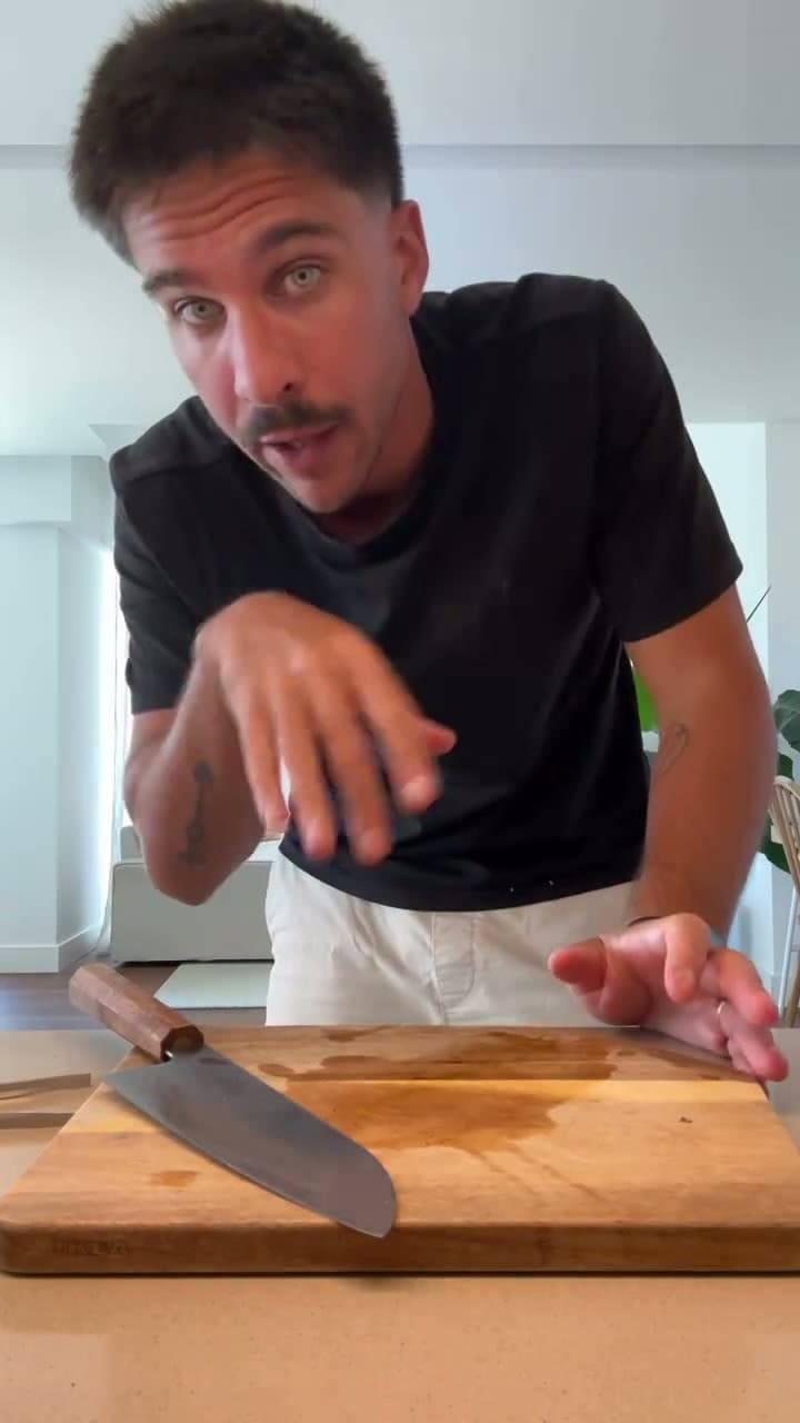 Bautista Lena se luce con sus habilidades culinarias en las redes sociales