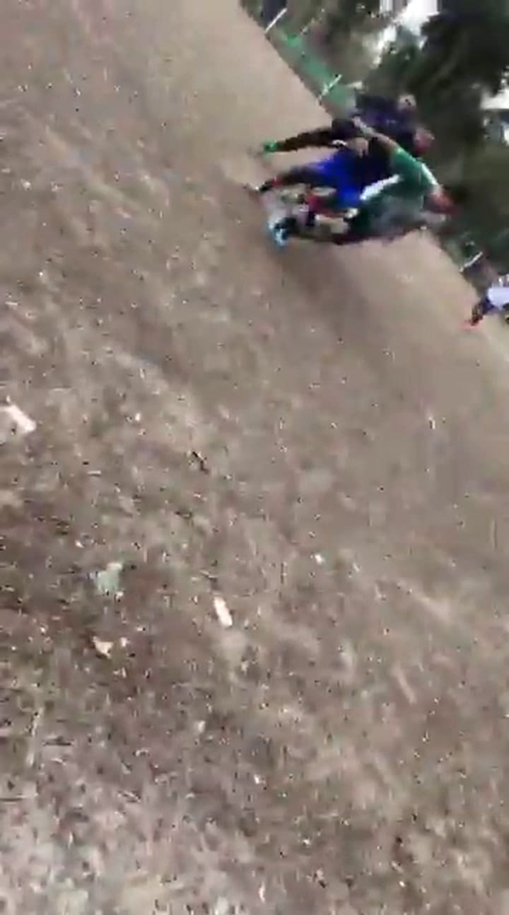 Batalla campal en la Liga Amistad 4